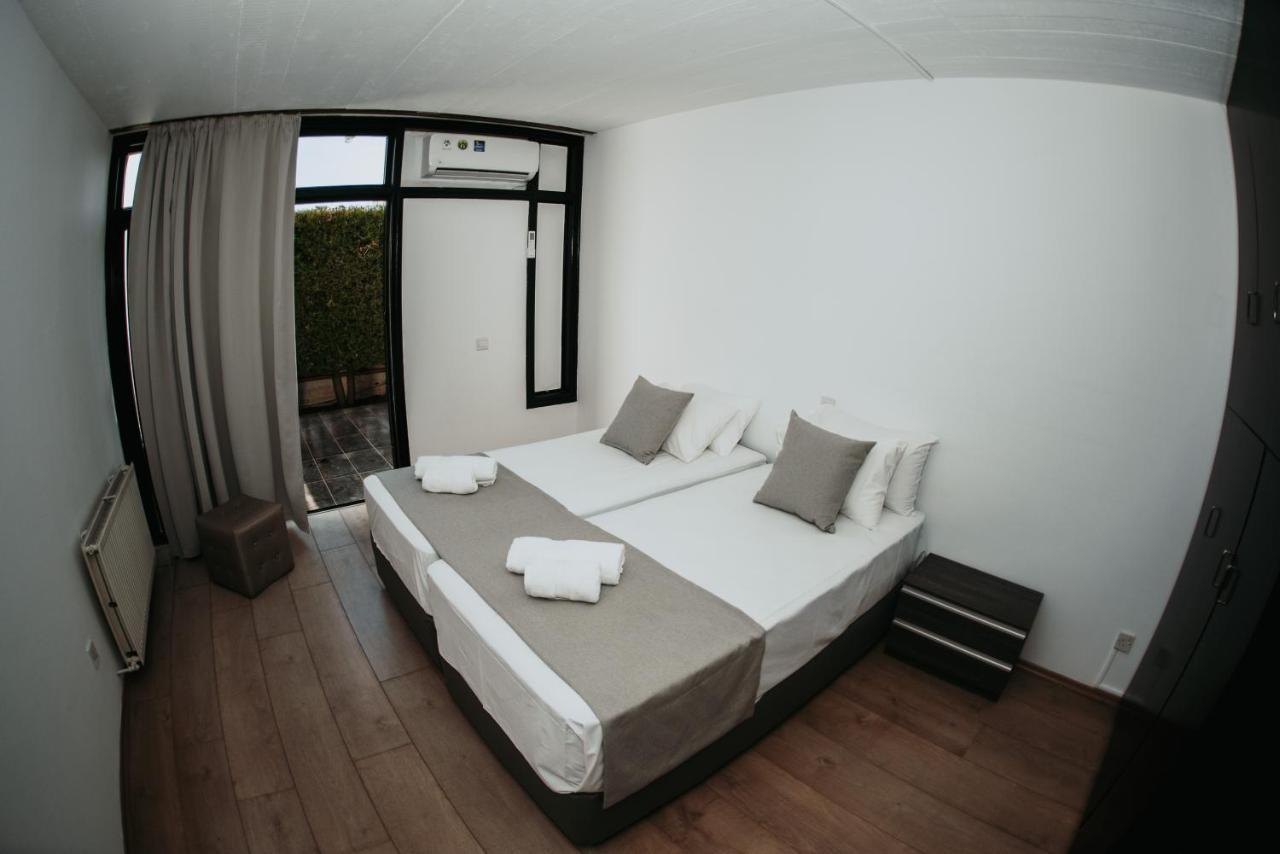 Ovis Hotel Apartments Ayia Napa Ngoại thất bức ảnh