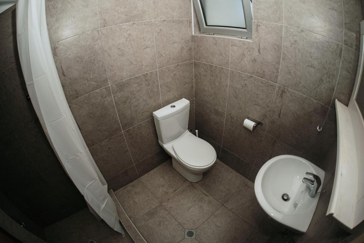 Ovis Hotel Apartments Ayia Napa Ngoại thất bức ảnh